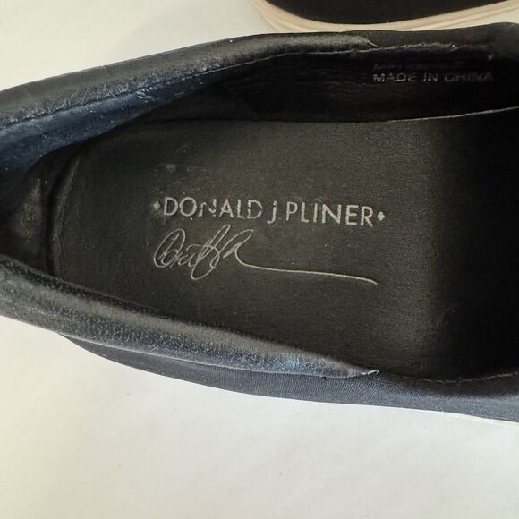 Donald J Pliner Sonia Black Canvas Slip On Sneaker Shoes Women 8.5 Casual Boat - Picture 8 of 11